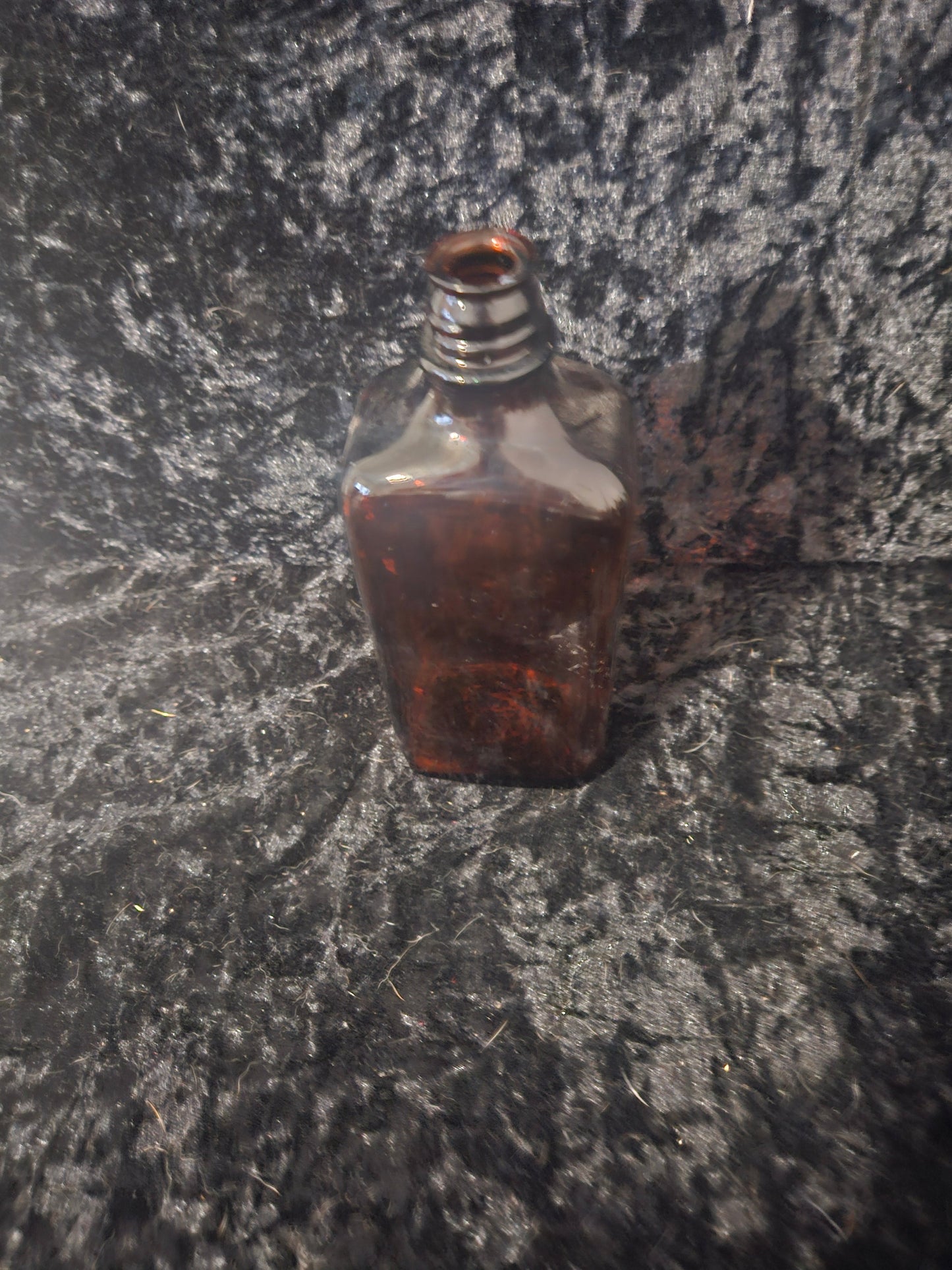 Vintage Amber Glass Flask Bottle | Ribbed Neck | Owens-Illinois Mold | c.1930s–1950s