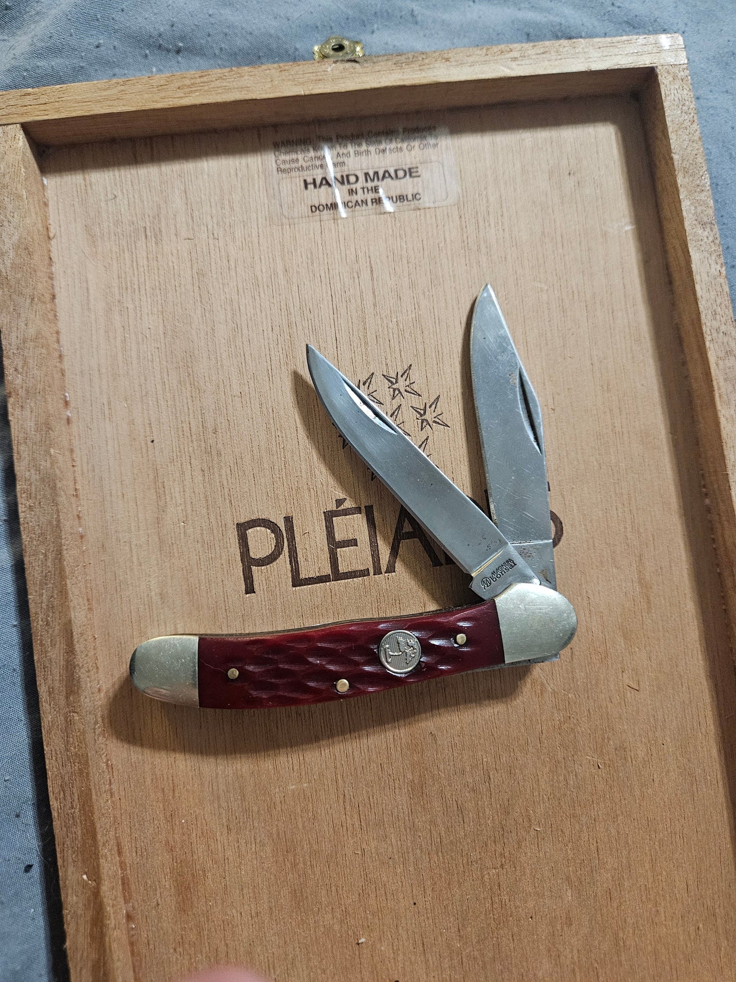 Vintage Boker Bonsai 2-Blade Pocket Knife – Red Jigged Bone Handle